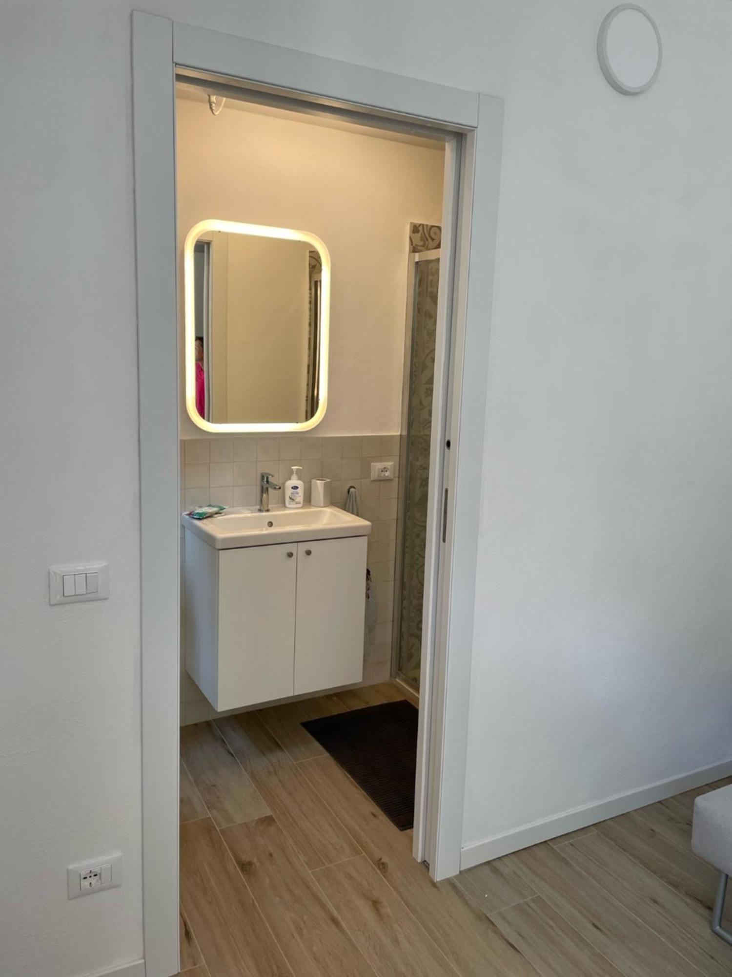 Ferienwohnung Grazioso Monolocale Mailand Exterior foto